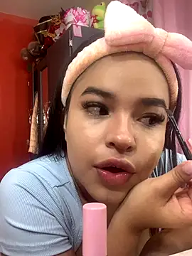 Snapshot of SweetSophie26 chatting on November 2025 11:26:01 PM SweetSophie26 online show from November 2025 11:26:01 PM