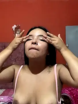 Snapshot of SweetSophie26 chatting on January 2026 04:48:01 AM SweetSophie26 online show from January 2026 04:48:01 AM