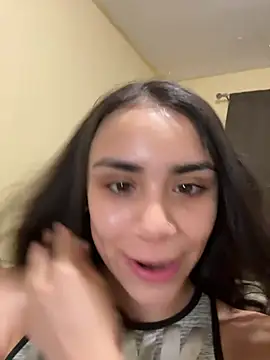 Ariovalle online show from April 2026 06:06:01 AM