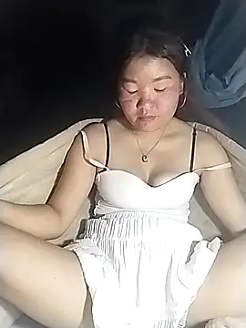 lylylove online show from April 2026 01:42:02 PM