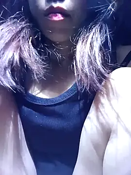 Ngocmi909 online show from April 2026 10:51:01 PM