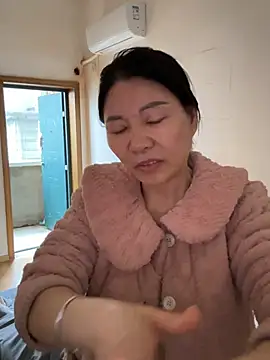 xiiuuff18 online show from March 2026 01:09:01 AM