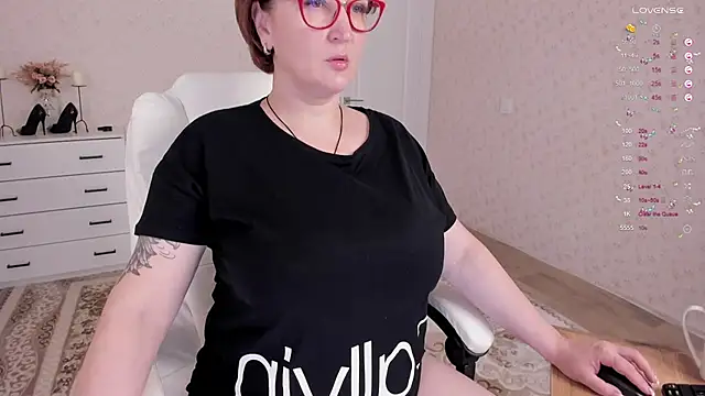 Sanata James online show from October 2025 04:34:02 AM