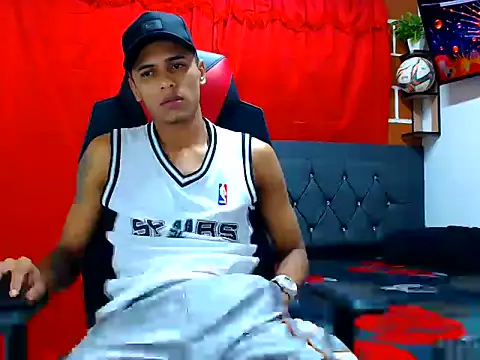 Snapshot of cristian_tayron1 chatting on July 2026 10:19:01 AM cristian tayron1 online show from July 2026 10:19:01 AM