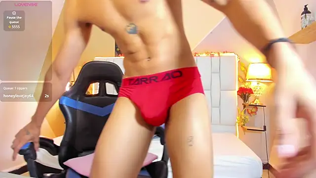 Snapshot of Adan_Oriol chatting on December 2025 03:56:01 AM Adan Oriol online show from December 2025 03:56:01 AM