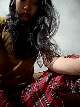 Ananine online show from May 2026 10:37:02 PM