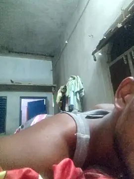 Snapshot of yours_boyyy chatting on September 2025 06:20:01 PM yours boyyy online show from September 2025 06:20:01 PM