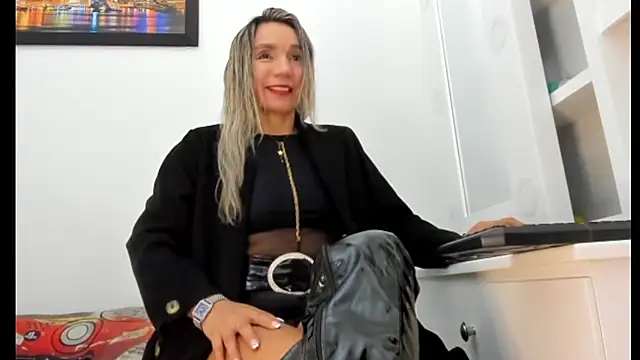 Ms lunaRose online show from May 2026 01:46:01 AM