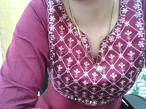 Roshani hoty online show from March 2026 08:09:01 AM