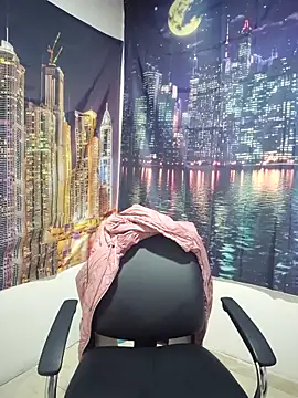 curvy diva  online show from April 2026 10:10:01 AM