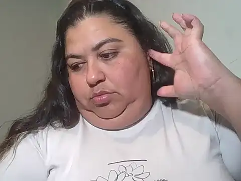 curvy diva  online show from April 2026 01:29:01 AM