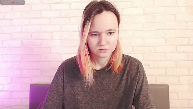 Ericha Stone online show from April 2026 01:36:01 AM