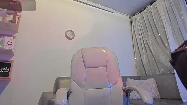 Angeel of lust online show from October 2025 04:49:02 AM