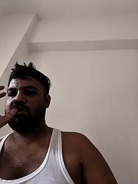 vinay smalldick online show from July 2026 03:45:02 AM