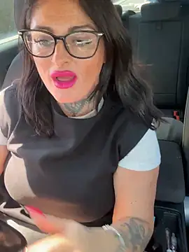 IrishmilfAnna online show from April 2026 12:31:01 PM