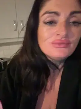 IrishmilfAnna online show from April 2026 09:10:02 PM