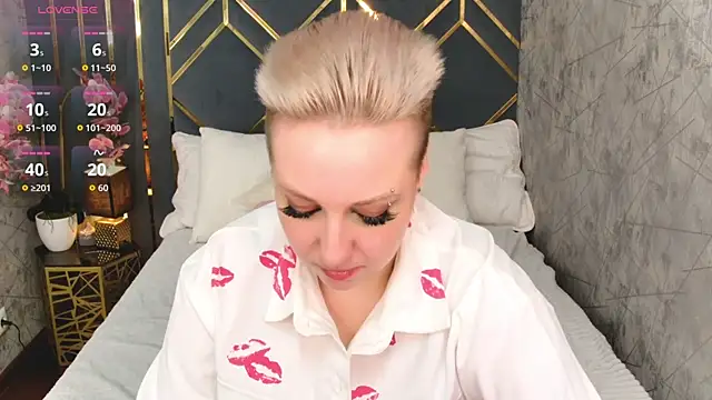 AlexandraGreen online show from November 2025 09:06:02 PM