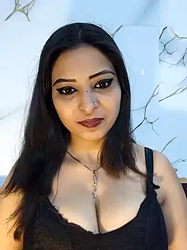 QUEEN-ADITI online show from April 2026 06:13:02 PM