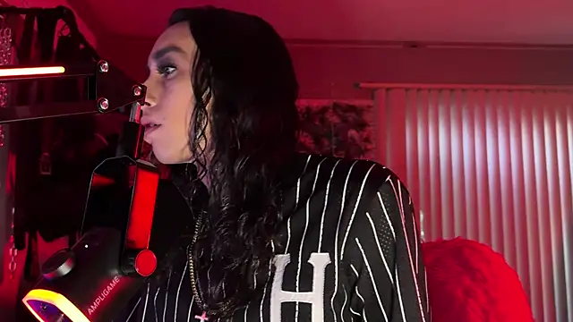 xoFrankie online show from April 2026 01:29:02 AM