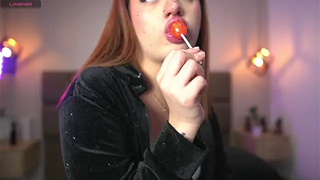 Julieth Rojas online show from July 2026 04:15:02 AM