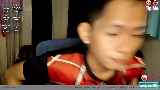 Snapshot of Skinny_CumLoader69 chatting on May 2026 04:03:01 PM Skinny CumLoader69 online show from May 2026 04:03:01 PM