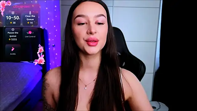 Veronica Larsson online show from February 2026 11:40:01 AM