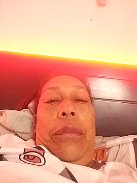 Naomi-Mature online show from December 2025 08:40:02 AM