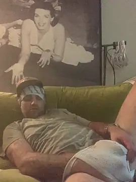 Hothotboyg online show from April 2026 11:35:01 AM