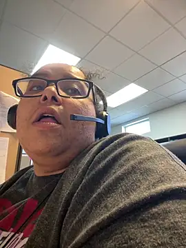 wishuhope4 online show from April 2026 09:51:02 PM