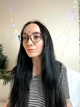 Jinhee Tiny online show from September 2025 09:00:02 AM