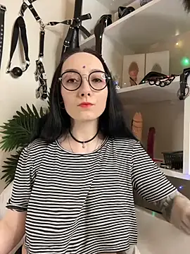 Jinhee Tiny online show from October 2025 09:37:01 AM