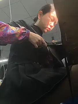 Snapshot of DHJM168 chatting on November 2025 12:43:01 AM DHJM168 online show from November 2025 12:43:01 AM