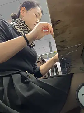 Snapshot of DHJM168 chatting on December 2025 12:38:02 AM DHJM168 online show from December 2025 12:38:02 AM