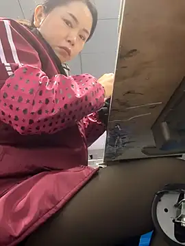 Snapshot of DHJM168 chatting on December 2025 12:18:02 AM DHJM168 online show from December 2025 12:18:02 AM