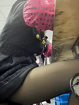 Snapshot of DHJM168 chatting on December 2025 12:19:02 AM DHJM168 online show from December 2025 12:19:02 AM