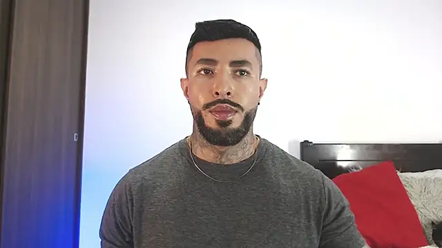 andrea de lucaa online show from April 2026 04:13:02 AM