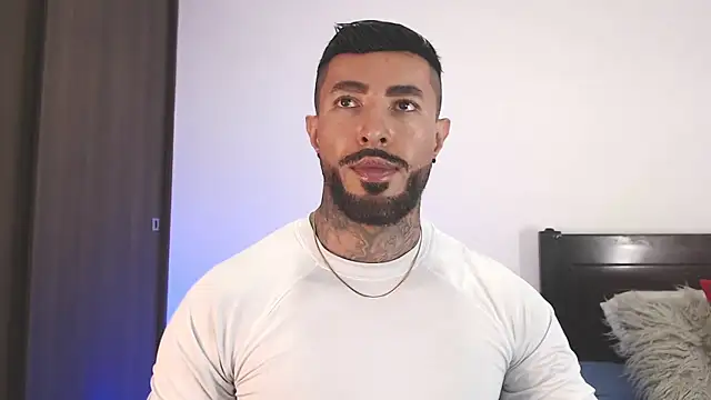 andrea de lucaa online show from April 2026 02:44:01 AM