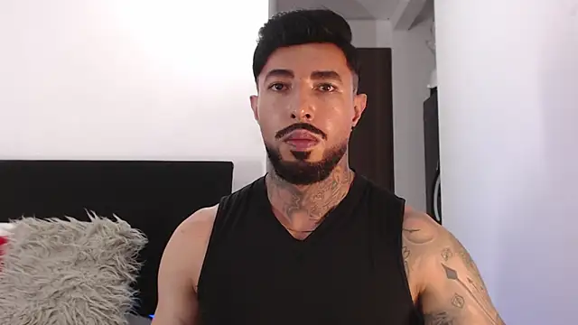 Snapshot of andrea_de_lucaa chatting on June 2026 03:50:02 AM andrea de lucaa online show from June 2026 03:50:02 AM