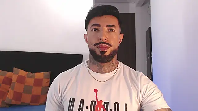 Snapshot of andrea_de_lucaa chatting on July 2026 03:45:02 AM andrea de lucaa online show from July 2026 03:45:02 AM