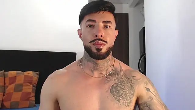 Snapshot of andrea_de_lucaa chatting on July 2026 03:53:02 AM andrea de lucaa online show from July 2026 03:53:02 AM