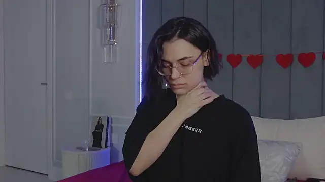 VioletAsh online show from March 2026 04:29:01 AM