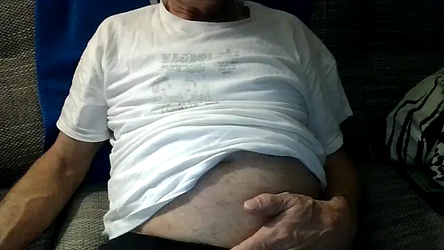 velikifant7 online show from February 2026 06:50:01 PM