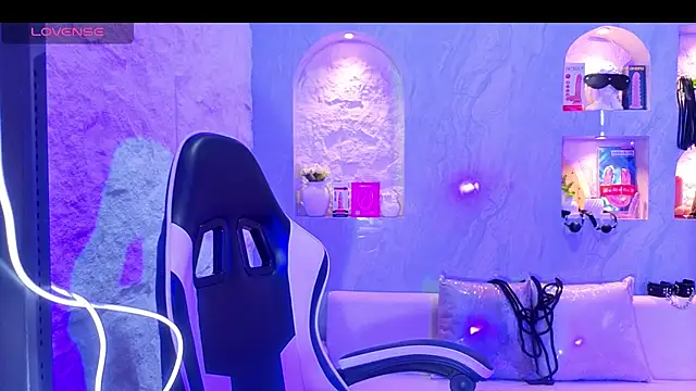 Sophia tf online show from March 2026 08:06:02 PM