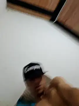 Santi2323xxX online show from April 2026 10:51:02 AM