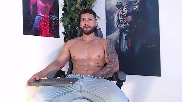 massimofiore  online show from June 2026 12:32:02 AM