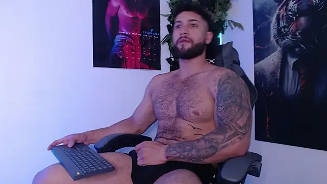 massimofiore  online show from July 2026 07:32:02 PM