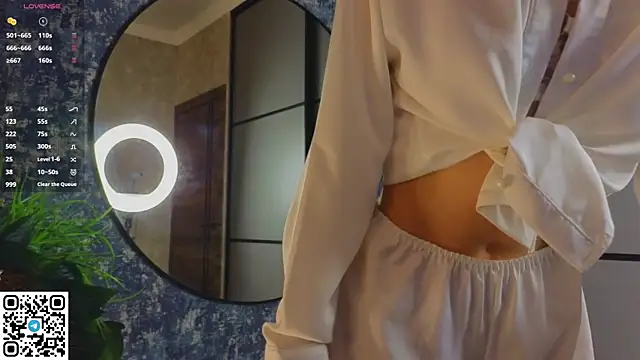 Quinavelle online show from April 2026 06:29:02 AM