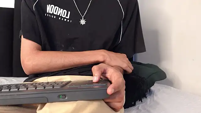 alexmark  online show from February 2026 01:18:01 PM