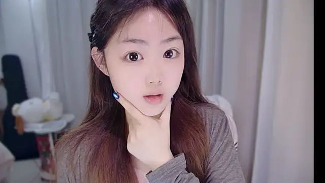 YUANYUAN-A online show from April 2026 12:21:01 PM