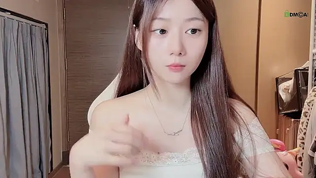 Snapshot of Makinghappymyself_ chatting on July 2026 05:10:02 AM Makinghappymyself online show from July 2026 05:10:02 AM